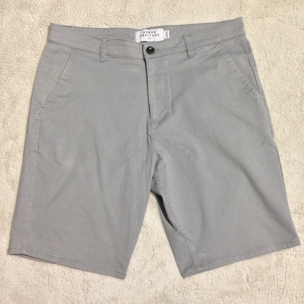 Urban Heritage | Gray Flat Front Men Shorts | Size 36